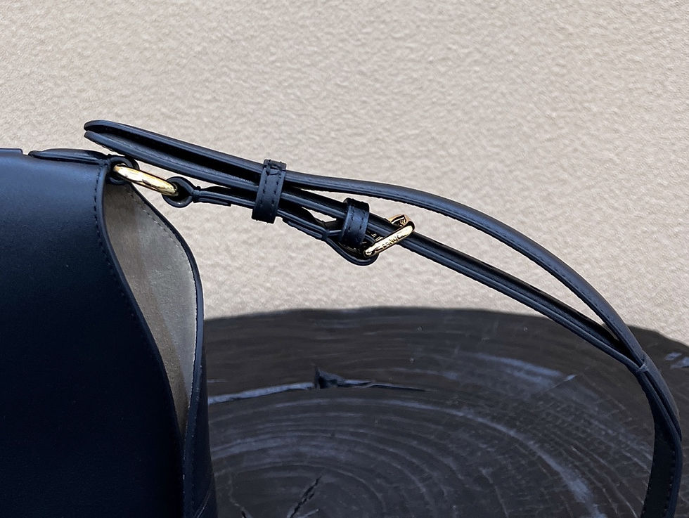 Thumbnail: FENDI BAGUETTE BAG