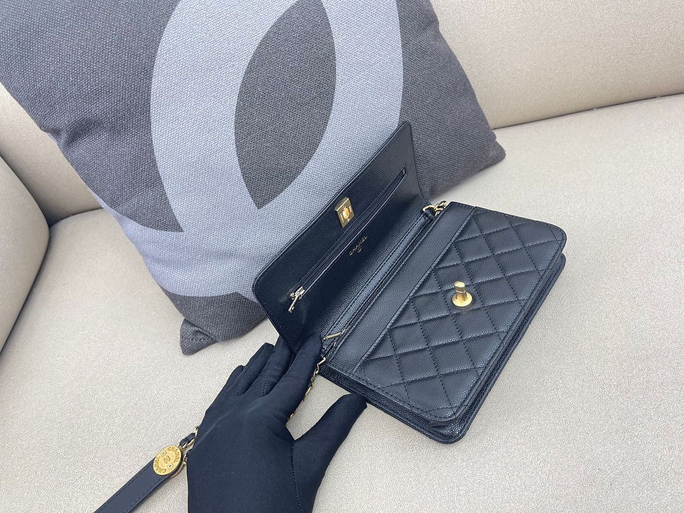 Thumbnail: CHANEL CF COIN 22A BAG