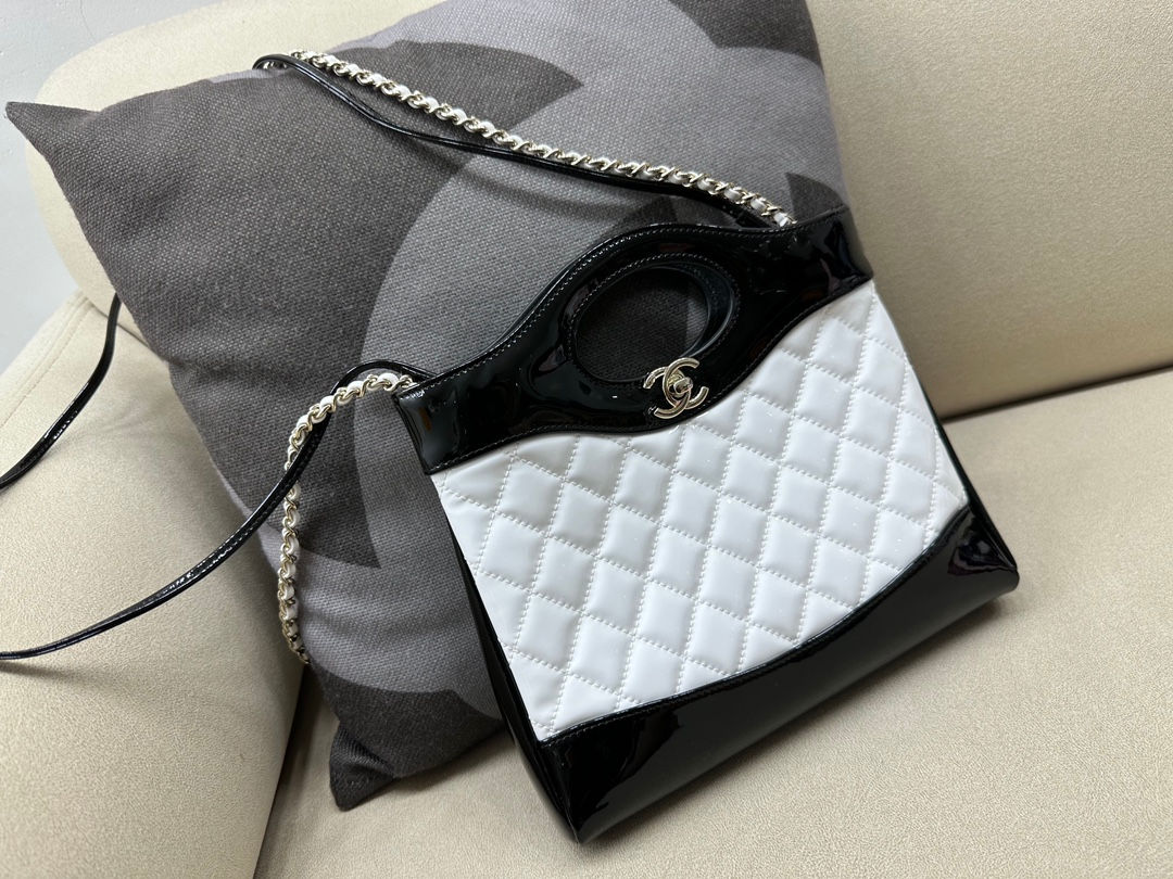 CHANEL SHOPPING BAG 31
