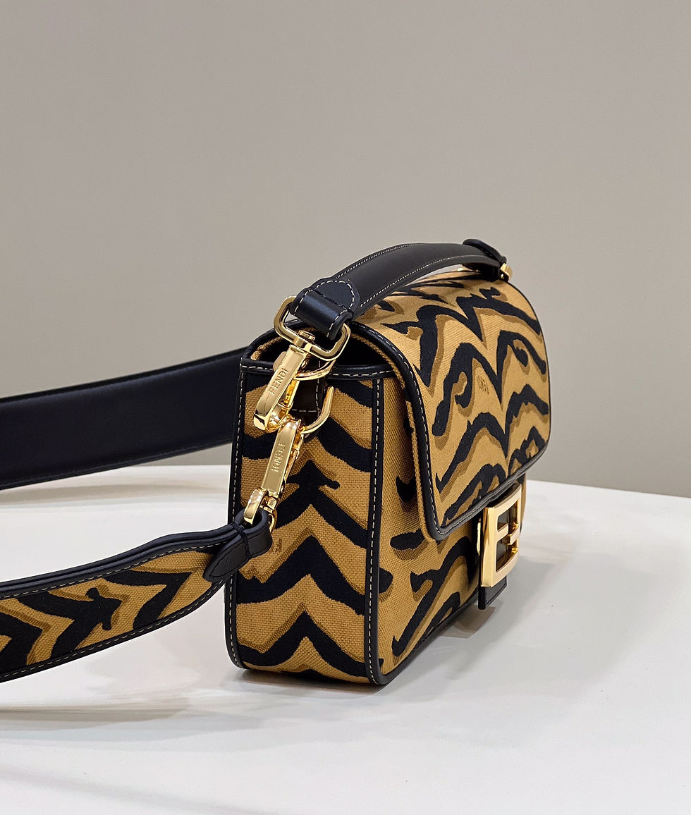 Thumbnail: FENDI BAGUETTE SMALL BAG