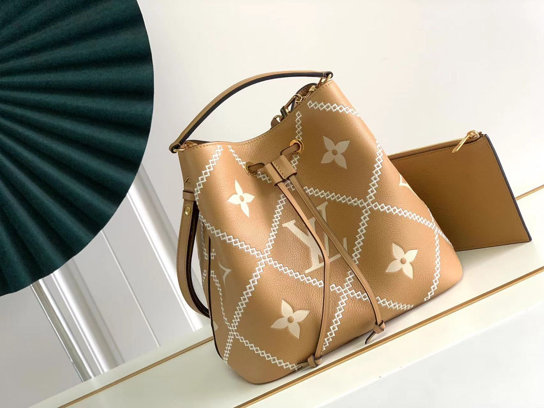 LV NOENOE MM MONOGRAM HANDBAG
