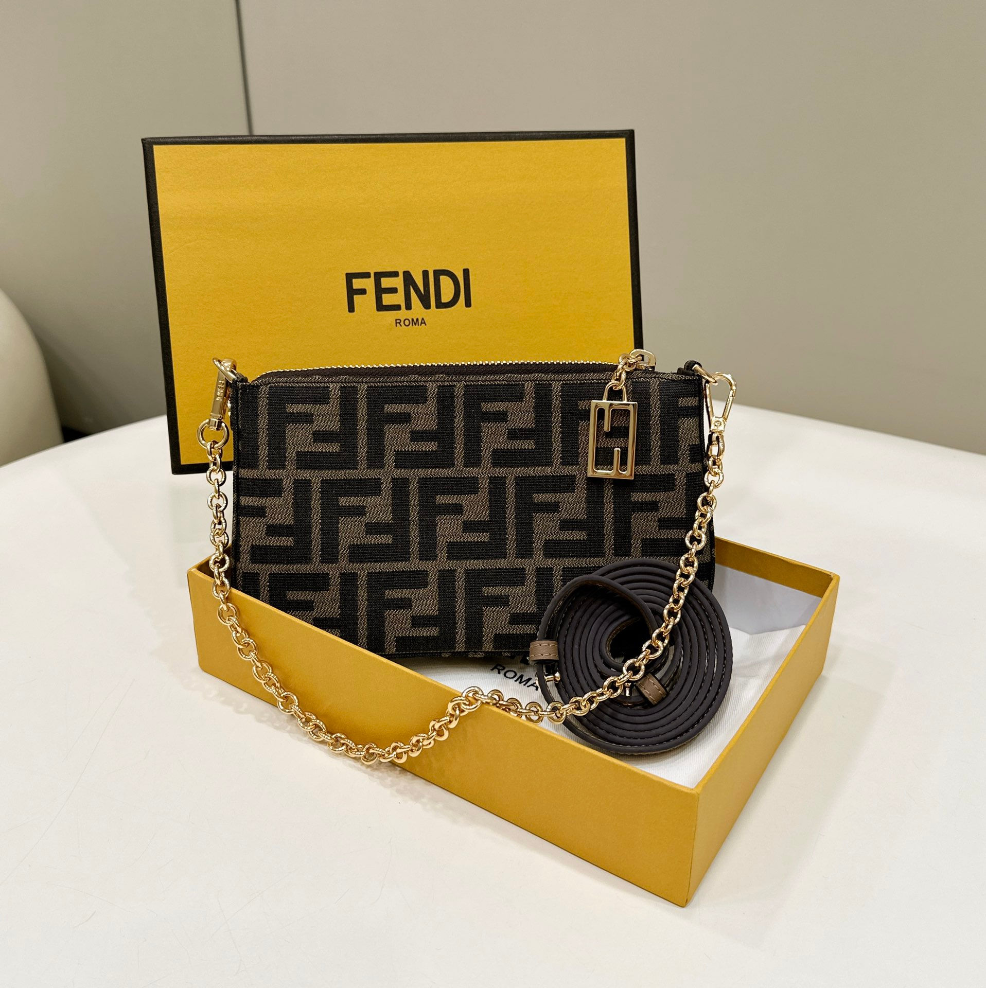 FENDI BAGUETTE BAG
