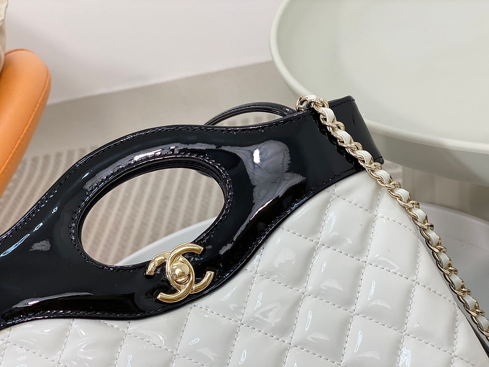 Thumbnail: CHANEL SHOPPING BAG 31