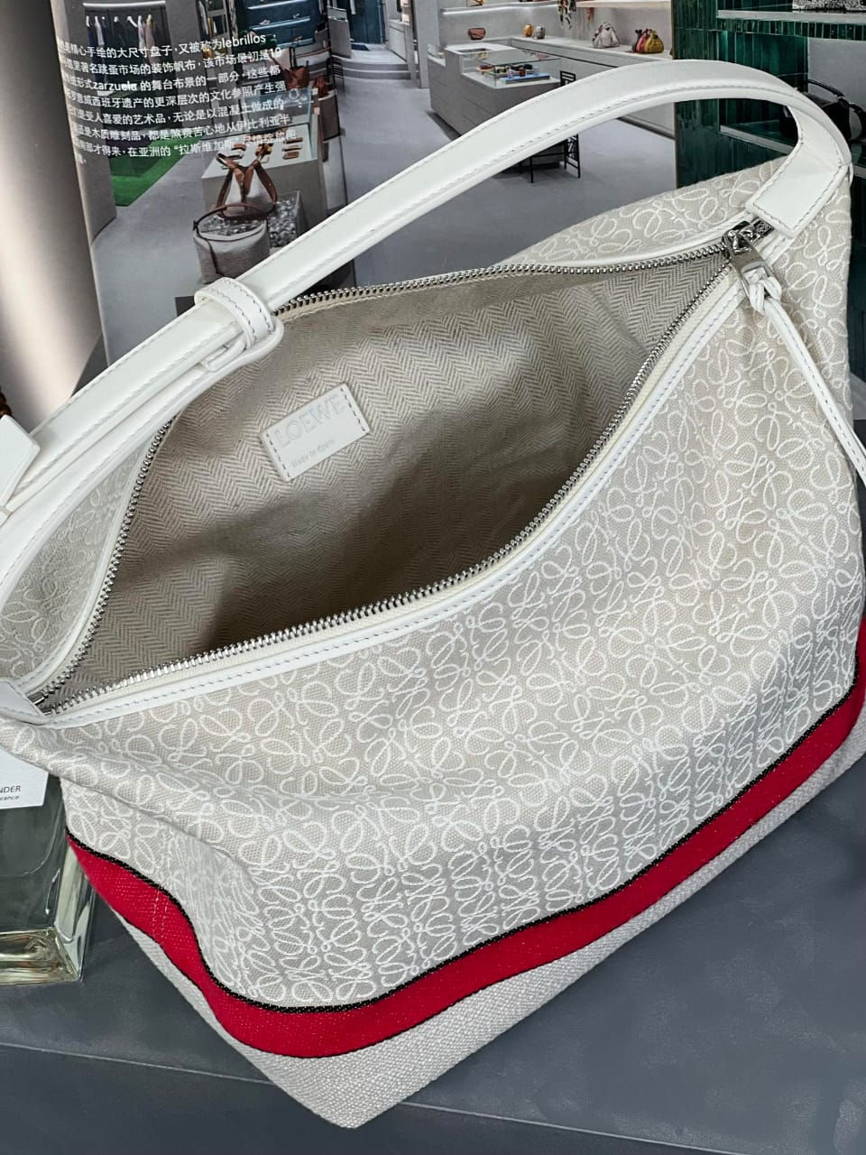 Thumbnail: LOEWE CUBI SMALL BAG