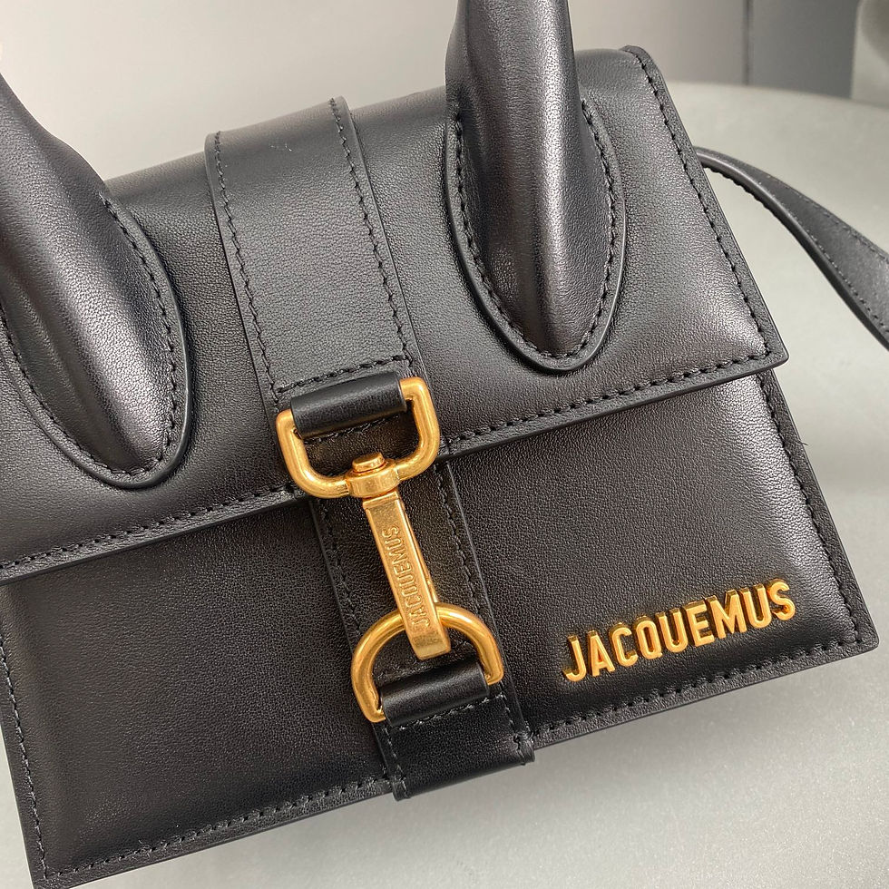 Thumbnail: JACQUEMUS LE CHIQUITO MONTAGNE MOYEN