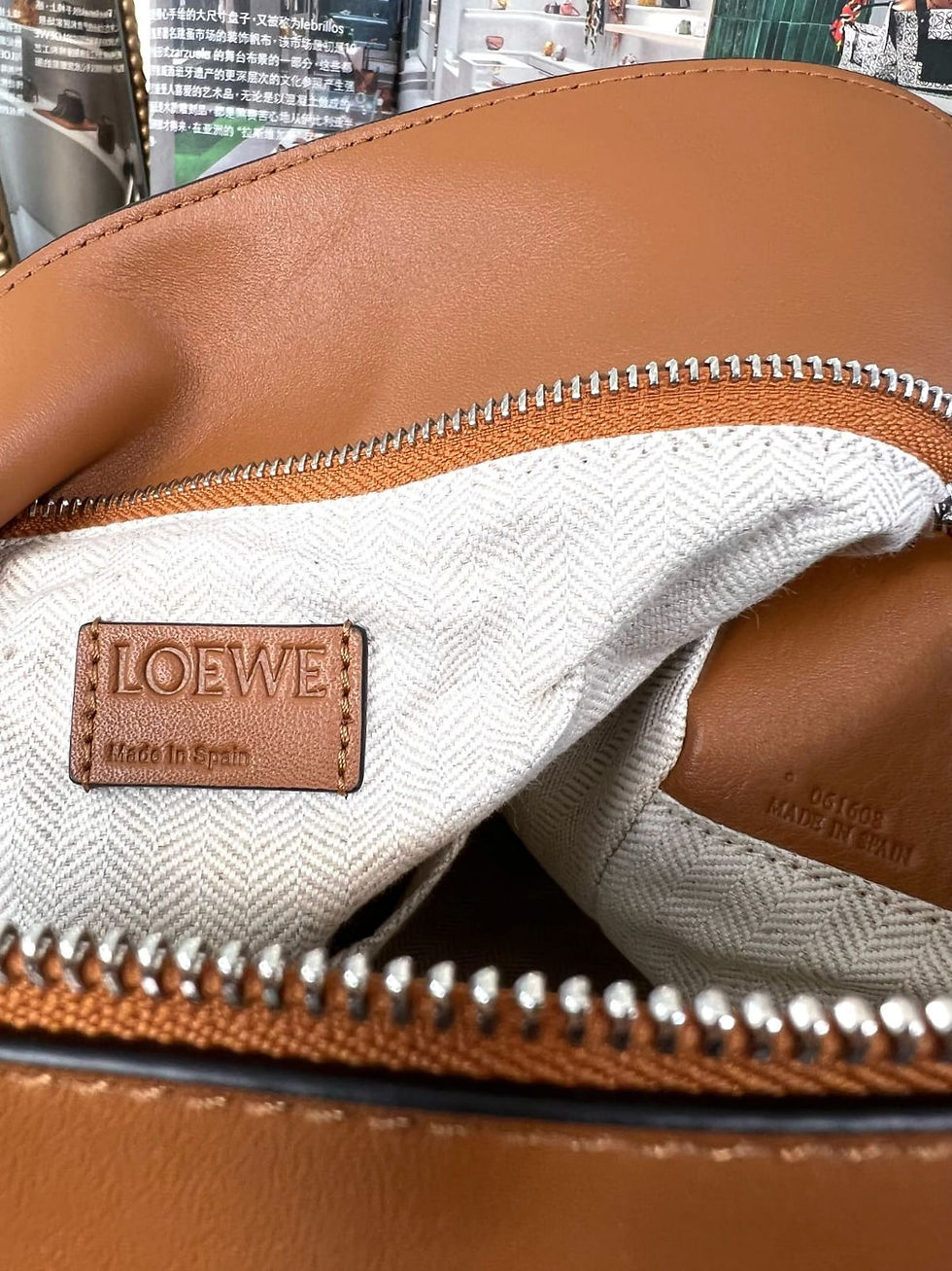 Thumbnail: LOEWE MEDIUM PUZZLE BAG