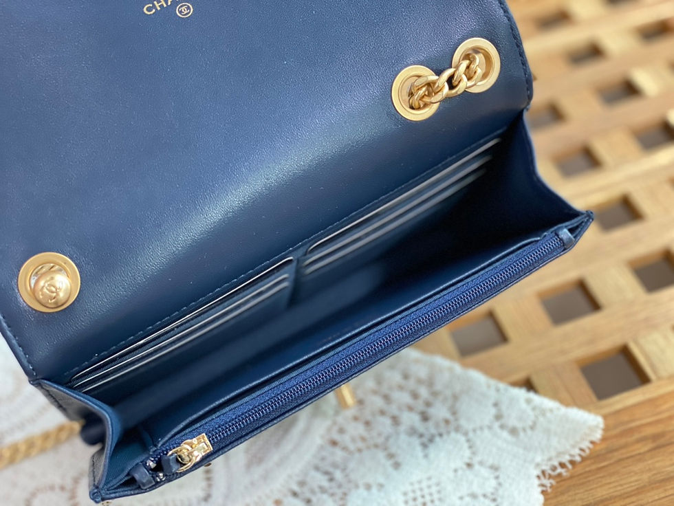 Thumbnail: CHANEL WOC