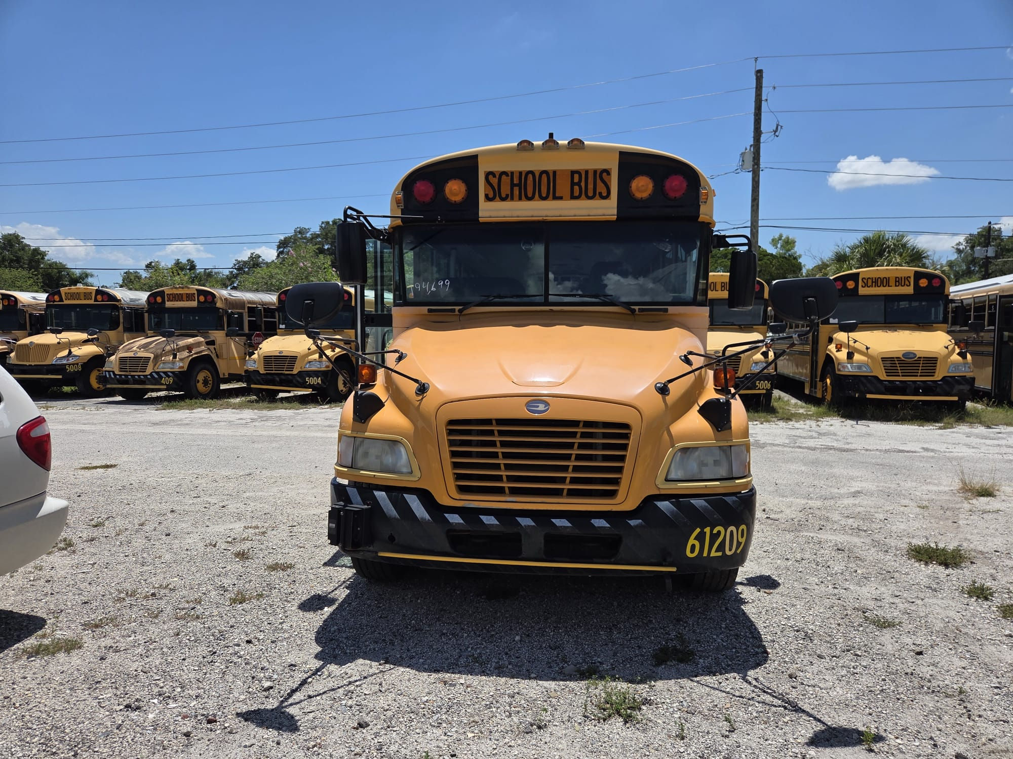 2013 Blue Bird School Bus Powered with a 6.7 cummins engine, super clean bus