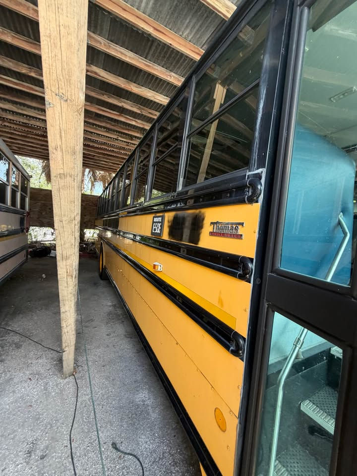 Thumbnail: 2016 Thomas Saftliner School Bus - 6.7l cummins - NON RUNNER