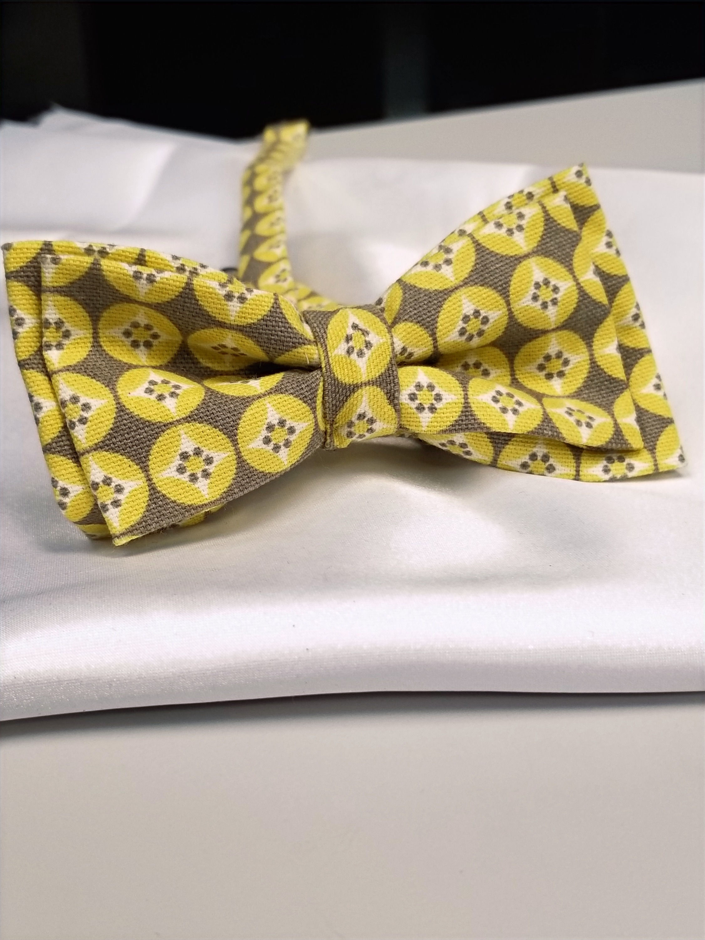 Yellow & Gray Double Bow Tie