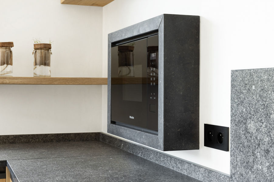 avani interior
keuken
leefruimte
totaalrenovatie
trap
tv meubel
salontafel