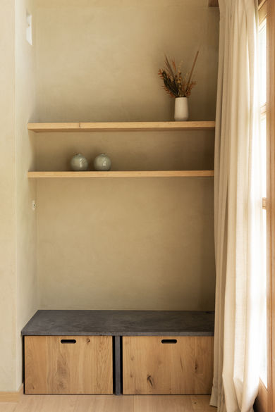 avani interior
totaalrenovatie
bureauruimte
natuurlijke materialen
hout
keramiek
staal
bureaumeubel