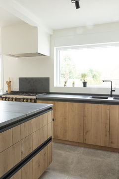 avani interior
keuken
open keukenrek
massief eiken keuken 