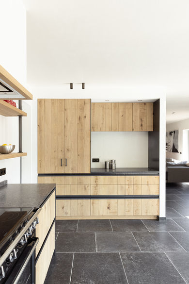 avani interior
keuken
leefruimte
totaalrenovatie
trap
tv meubel
salontafel
