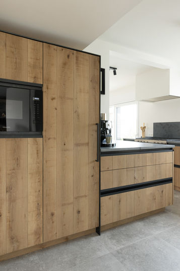 avani interior
keuken
open keukenrek
massief eiken keuken 