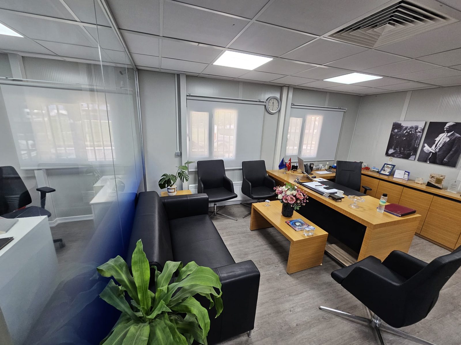 İş Bankası şube iç mekânı