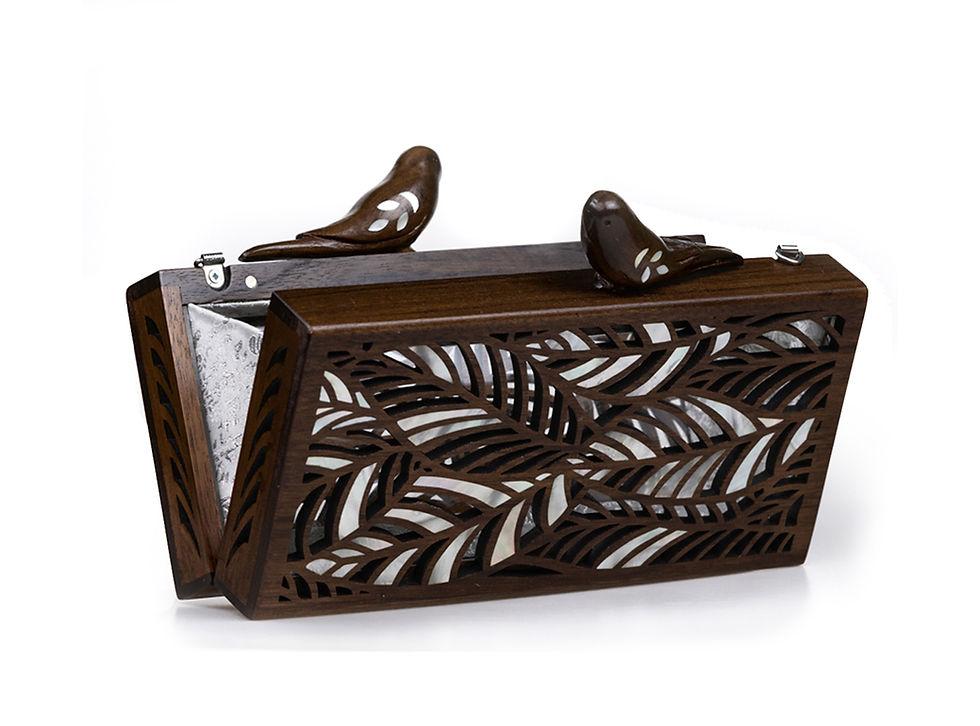 Thumbnail: Lovebirds clutch