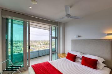Deluxe Two Bedroom Apartment with Sea View
