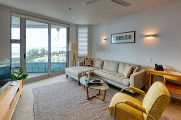 Deluxe Two Bedroom Apartment with Sea View