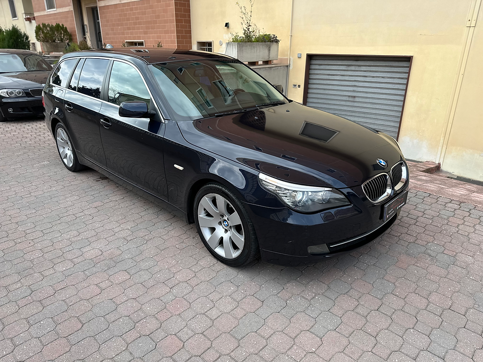 Thumbnail: 𝐁𝐌𝐖 𝟓𝟐𝟓𝐝 𝟑.𝟎𝟎𝟎𝐜𝐜 M57 Touring -PELLE-Navi -18”-TAGLIANDATA