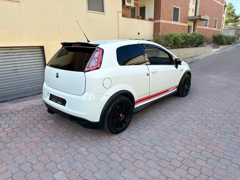 Thumbnail: 𝐀𝐁𝐀𝐑𝐓𝐇 𝐆𝐑𝐀𝐍𝐃𝐄 𝐏𝐔𝐍𝐓𝐎 𝟏.𝟒 𝐓-𝐉𝐄𝐓 155cv-SEDILI IN PELLE RISCA