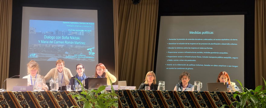 En la imagen desde la izquerda: Sofia Nikitaki, Montserrat Escribano, Carmen Román, Mónica Díaz, Martina Bär y Belén Brezmes