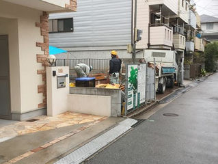 家と庭で「家庭」。
