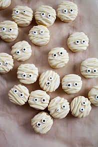 Halloween Macaroons