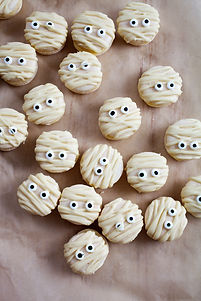 Halloween Macaroons