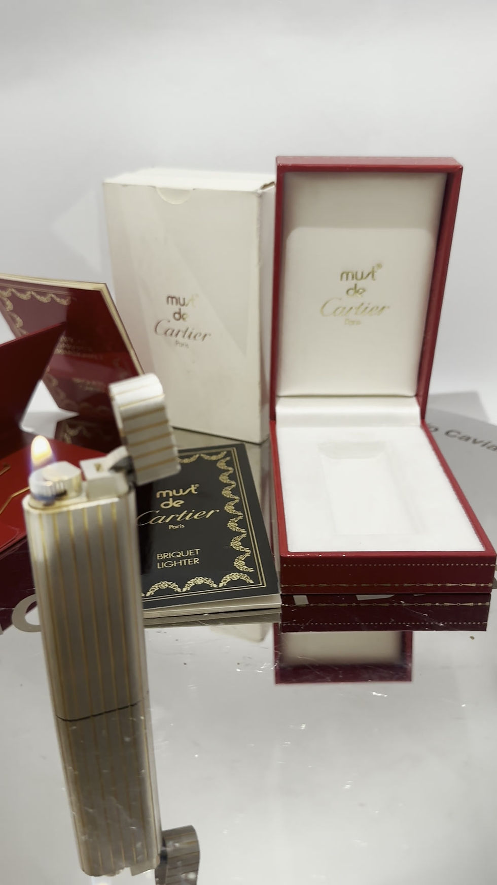 Miniature : Briquet Must de Cartier – Plaqué Or – Complet d’origine