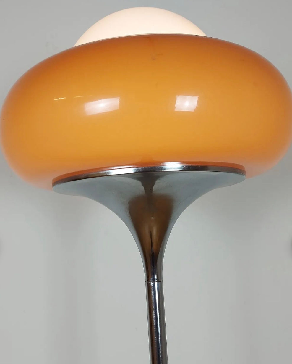 Lampadaire Harvey Guzzini « Tulipe » pour Meblo Italie années 60