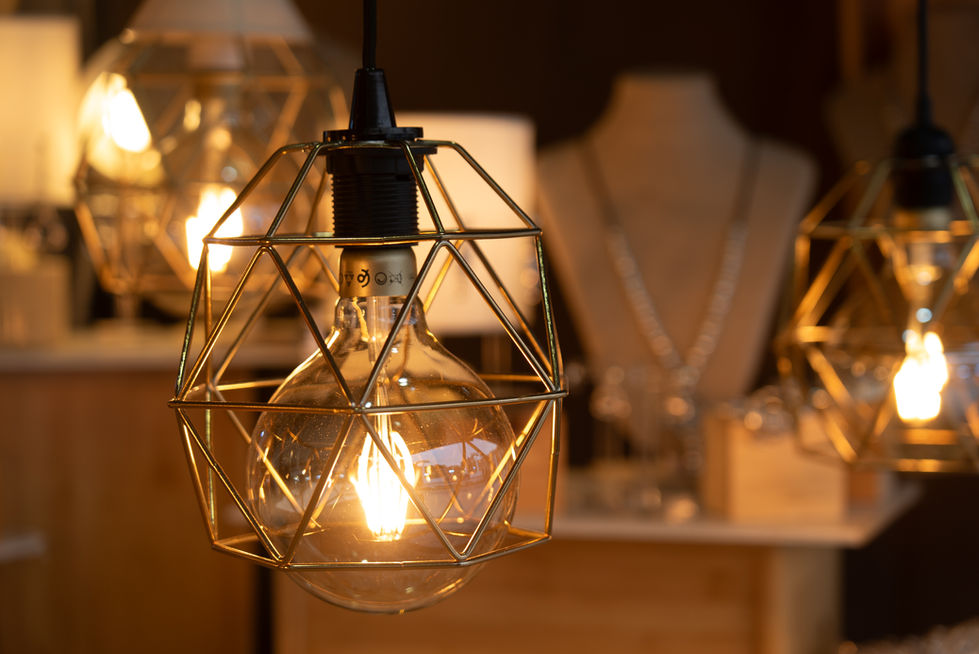 rule of thirds, bokeh, warm light