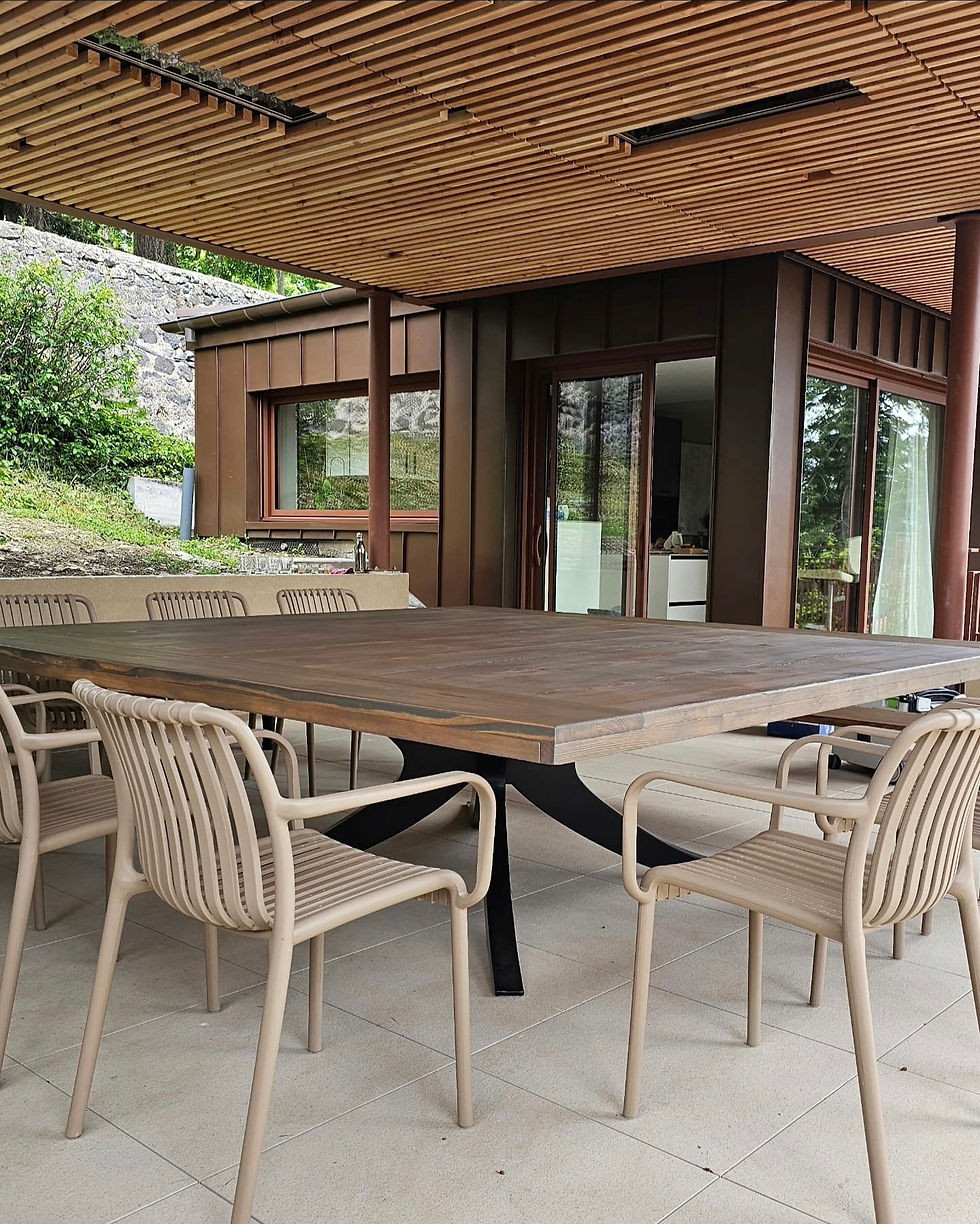 TABLE MELEZE