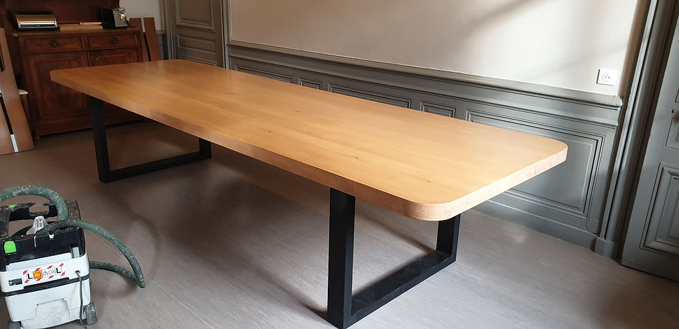 TABLE HETRE