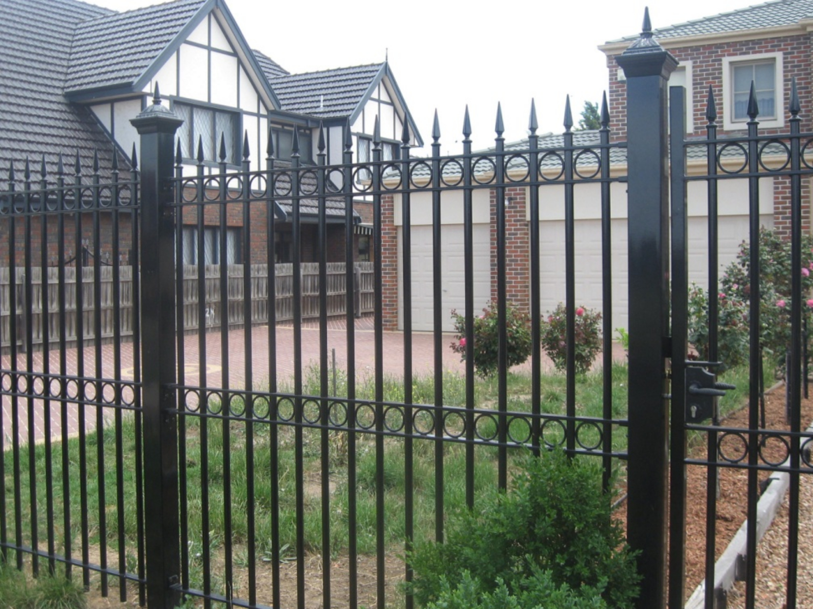 Install Steel Fence