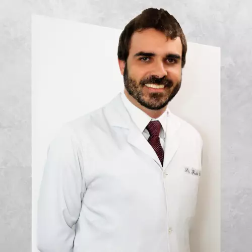 Dr-Pedro-Henrique-Porto.webp