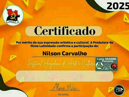 Em tempos em que o silêncio é comprado e a verdade, silenciada, é preciso celebrar quem ainda escolhe o caminho da coragem. A TV Bahia 3, em parceria com o Grupo Papo de Artista Bahia, vem a público agradecer com emoção e responsabilidade a certificação internacional concedida pelo Festival Angolano de Artes e Cultura. O reconhecimento se estende aos trabalhos jornalísticos desenvolvidos com foco em inclusão social, cultura, saúde, segurança e política, colocando o Brasil — especialmente a Bahia — como referência na imprensa mundial que resiste. Em um mundo saturado de narrativas fabricadas, nosso jornalista Nilson Carvalho segue firme, com o microfone na mão e os pés no chão, provando que é possível fazer jornalismo com alma, com causa, com humanidade. Um jornalismo que não se curva, que não se vende, que não se cala diante do abandono, da dor ou da injustiça. A certificação não é apenas um prêmio — é uma resposta global de que o trabalho feito com verdade, compromisso e afeto atra