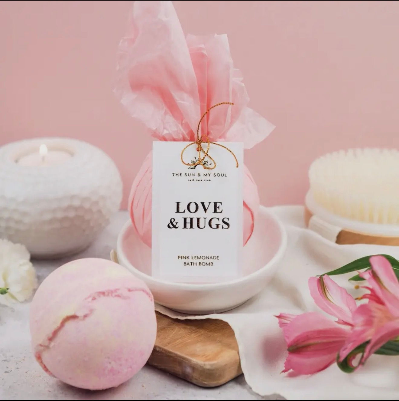 Love and Hugs Pink Lemonade bath bomb