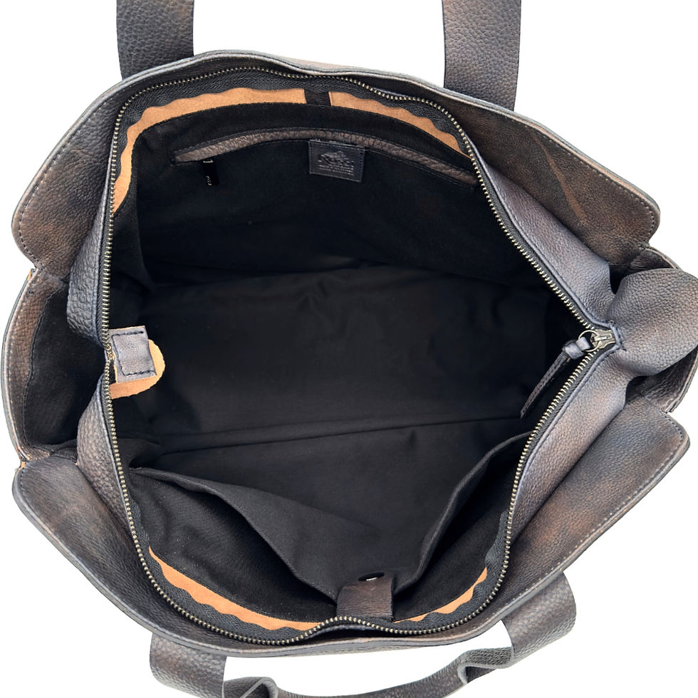 Thumbnail: Bruno Rossi-Italy Leather Weekender in Tamp Nero inside