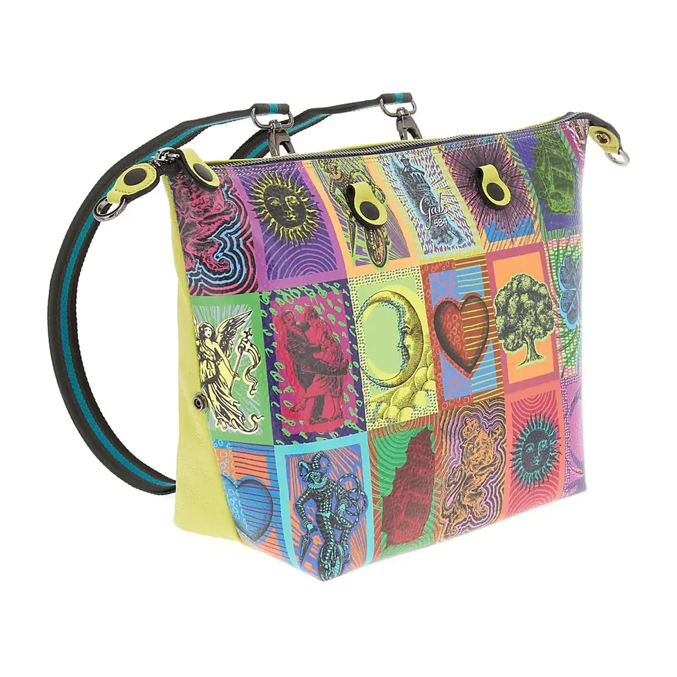 Thumbnail: Gabs-Italy Tarot G3 Plus Large side as a backpack