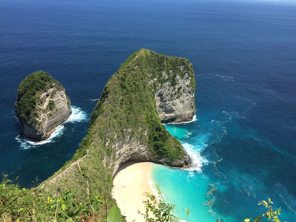 Wide angle view of Nusa Penida's dramatic coastline