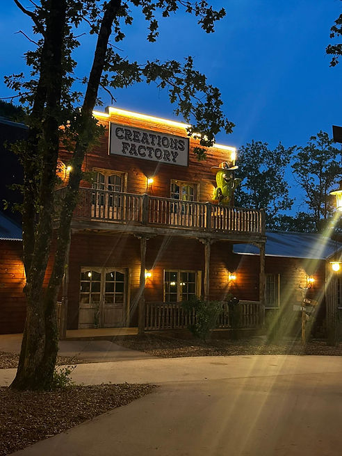 Vue extérieure d’O’Fun Park en Vendée, lieu du projet réalisé par William Héritage