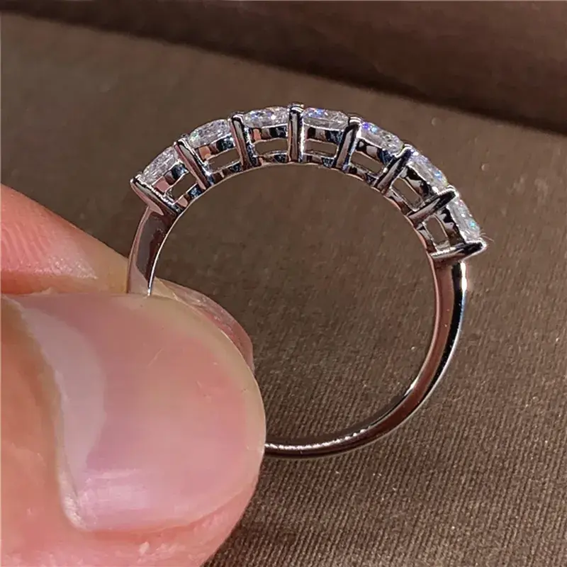 Miniatura: Anillo Oro Churumbela Moissanitas Redondas de 0.10ct c/u.