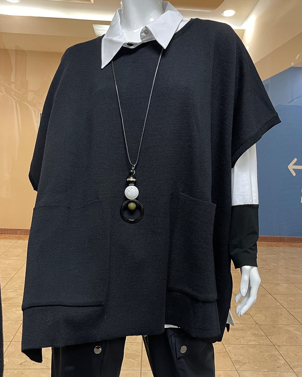 Miniature : Oversize knit/pocket poncho style