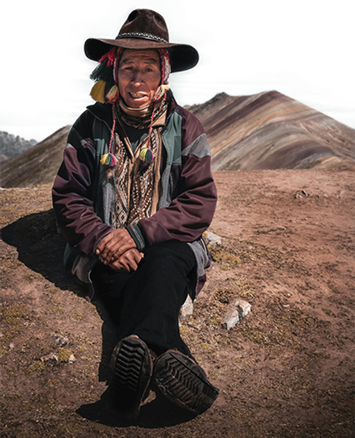 Mann vor einem Berg Bolivien