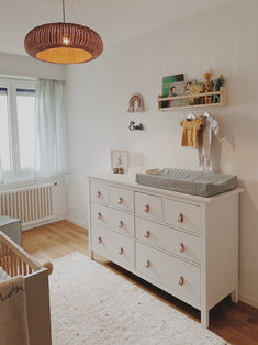 Krippe, Kinderzimmer, schön, hell, gemütlich, Innenarchitektur, Kommode, Dekoration