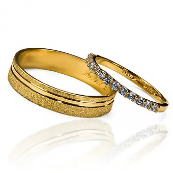 anillos de matrimonio "Toda Una Vida" de la Joyería Caracas. Hechos de oro 18k con un certificado de calidad.