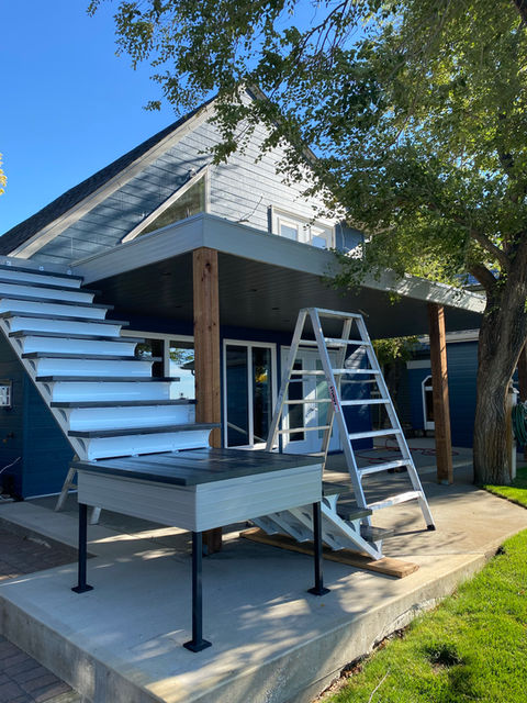 Cabin raised deck with staircase