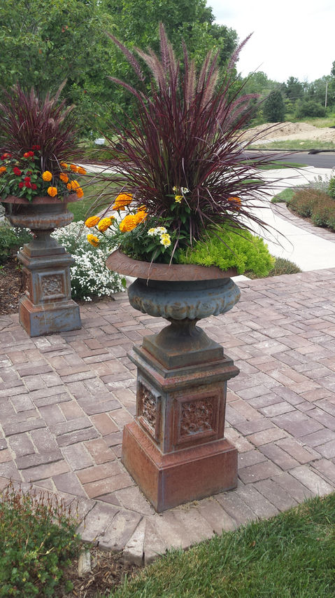 Container gardens, edible plants, raised beds, container vegetable garden, seasonal planters, herbs, 