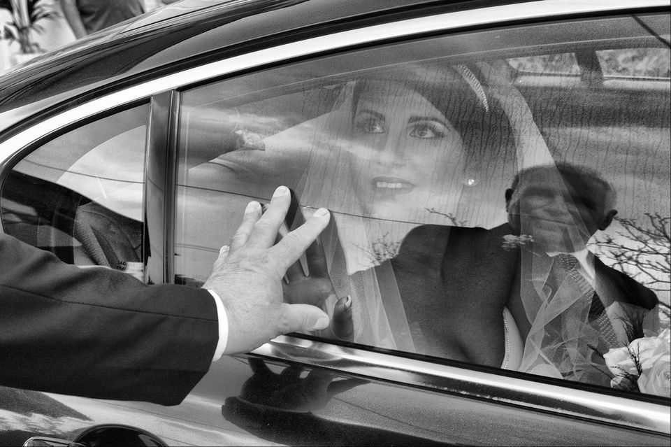 Ciotola, fotografi per matrimoni a Napoli. Realizziamo servizi fotografici per coppie, famiglie, gravidanza ed eventi. Prenota il tuo shooting.